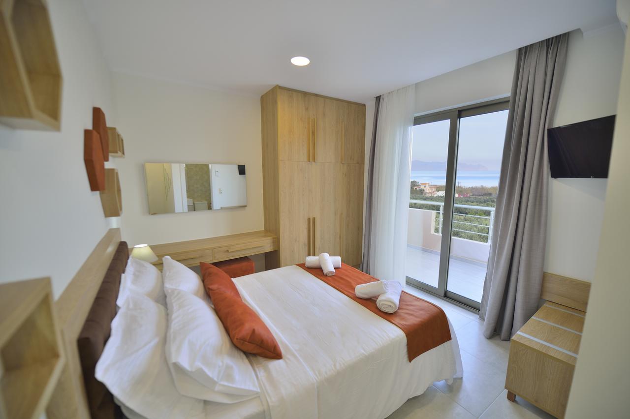 Bee House Apartment Kissamos Bagian luar foto